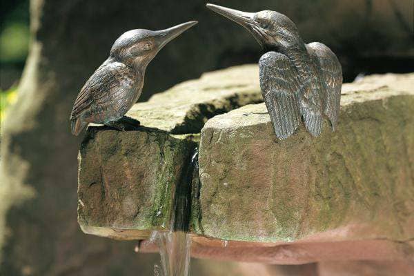 Vögel Brunnen im Garten